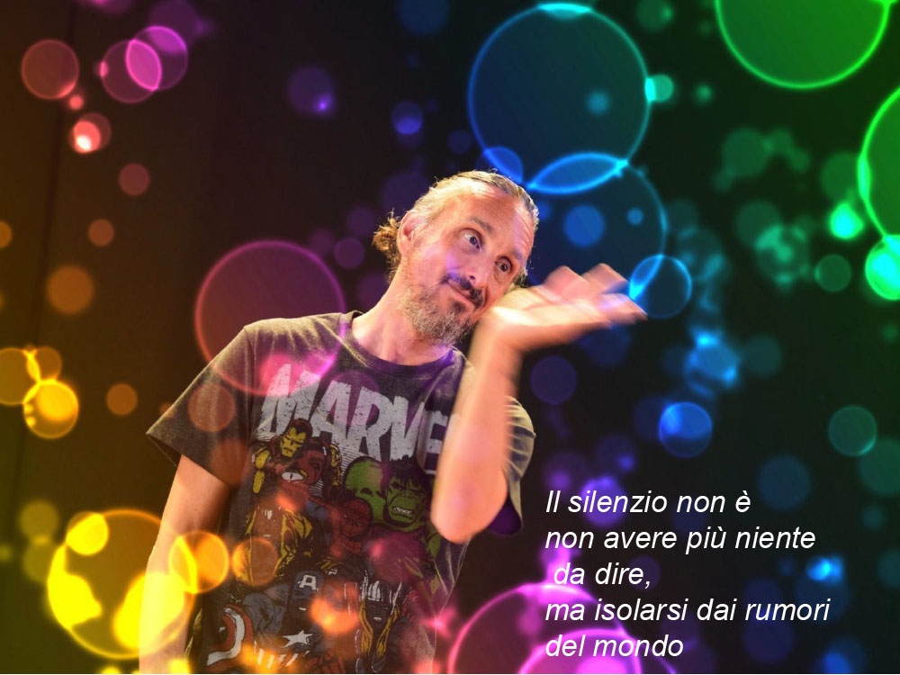Un'immagine che ritrae barba, peli sul viso, divertimento, baffi e arti performative.