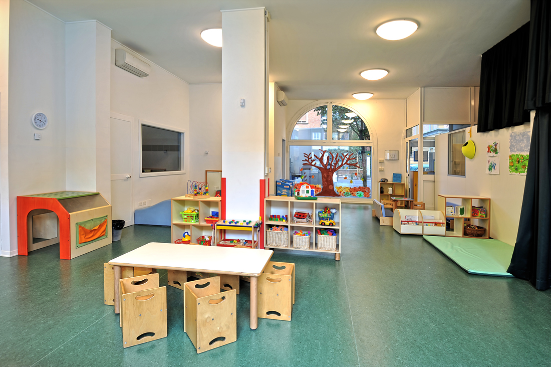 Un'immagine che ritrae pavimentazione, design d'interni, pavimento, soffitto e camera.