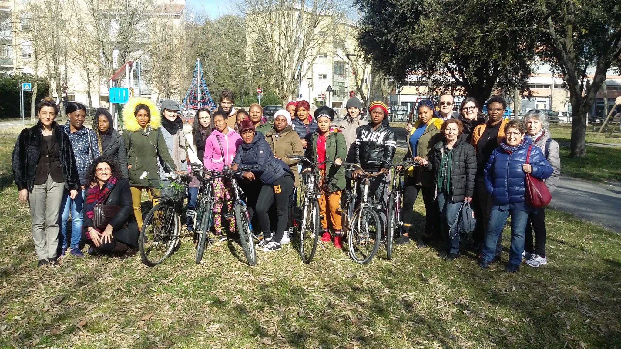 Un'immagine che ritrae bicicletta, ruota di bicicletta, pneumatico per bicicletta, ruota e telaio della bicicletta.