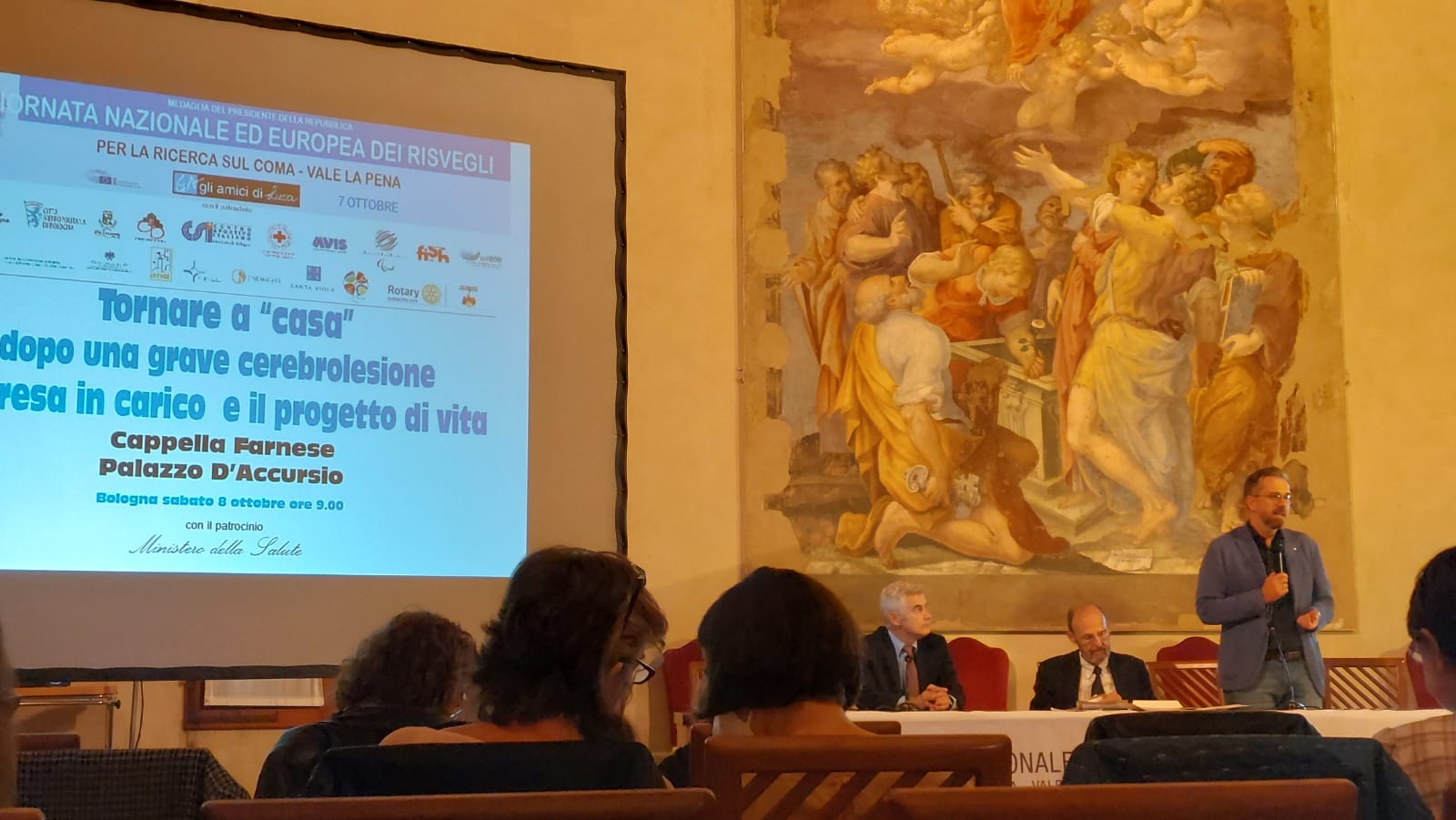 Un'immagine che ritrae presentazione, seminario, convenzione, pubblico e sala conferenze.