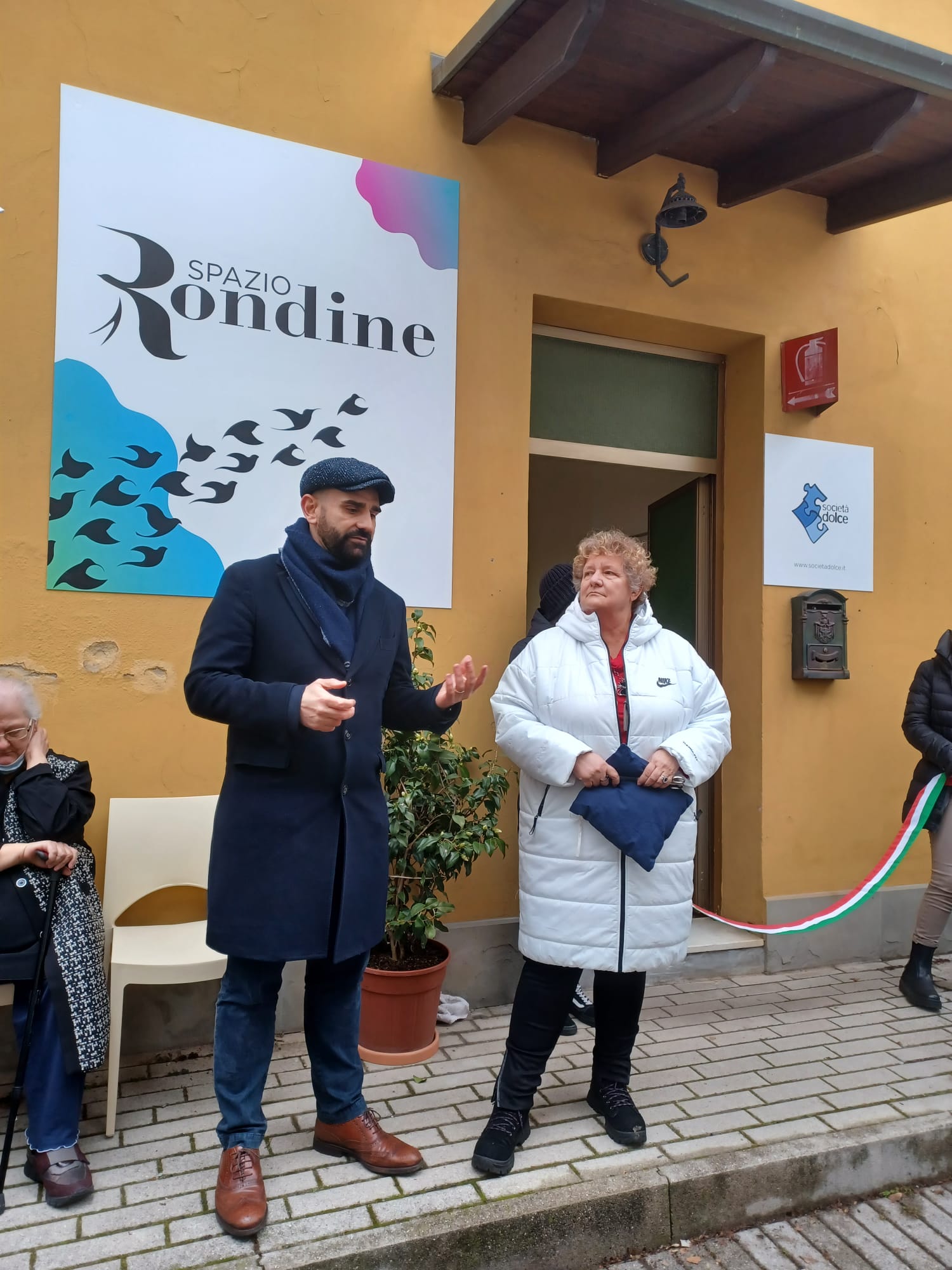 Un'immagine che ritrae barba.