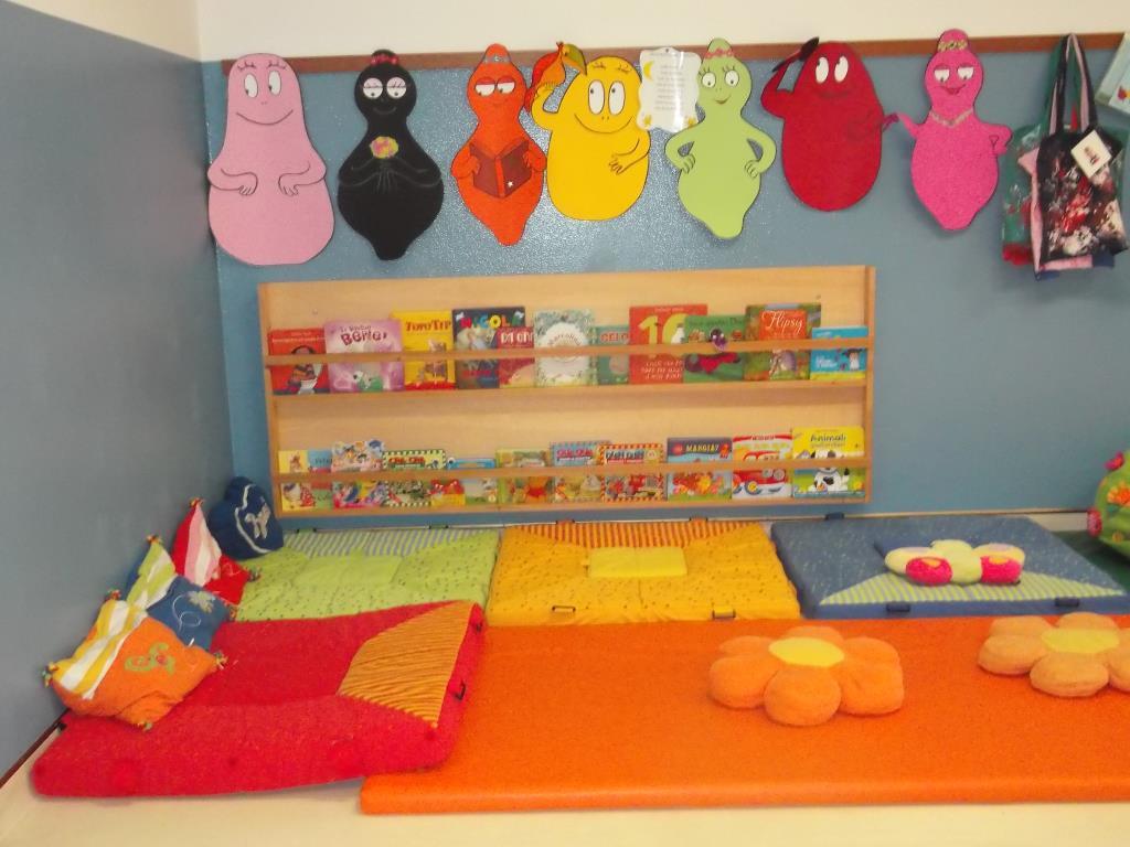 Un'immagine che ritrae giocattolo, giocattoli per bambini, vivaio, plastica e asilo.